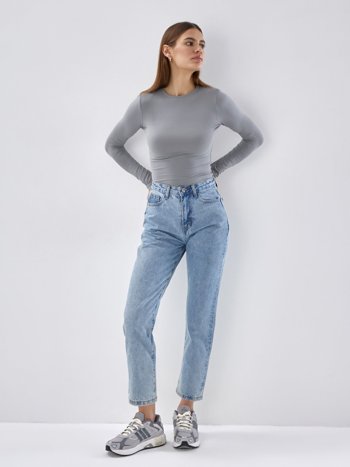 Джинсы MOM FIT